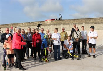 Knap Stakepark Ribbon Cut Saturday 7 Oct_