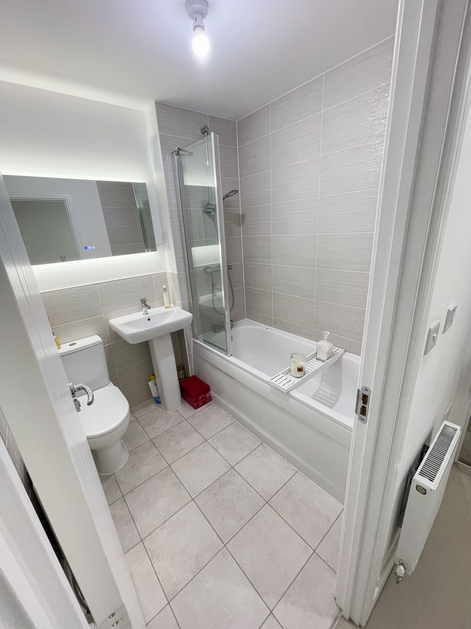 33 Dunraven Close - bathroom (2)