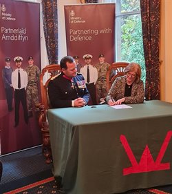 Cllr Brooks Signing the Armed Forces Covenant at Mansion House