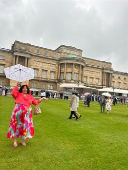 Nicole at Buckingham Palace