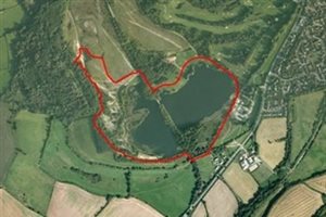Aerial picture showing the SSSI boundary at Cosmeston Lakes